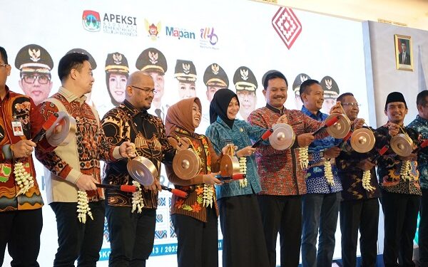 Mbak Wali Gaungkan Semangat Kolaborasi Hadapi Tantangan Perkotaan Dalam Muskomwil IV APEKSI Ke-13