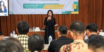 Tingkatkan Pelayanan Publik yang Prima, Kecamatan Mojoroto Hadirkan Pelatihan Public Speaking Petugas Kelurahan