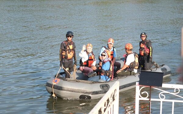 Ketua TP PKK Kota Pasuruan Terkesan dengan Kebersihan Sungai Brantas, Sebut Bisa Jadi Wisata Air Unggulan