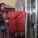 Kepincut Motifnya yang Cantik, Istri Wali Kota Probolinggo Borong Tenun Ikat Bandar Kidul Kota Kediri