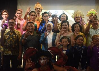 Mbak Wali Apresiasi Pentas Ketoprak Rindu Budoyo, Ajak Generasi Muda Lestarikan Budaya