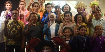 Mbak Wali Apresiasi Pentas Ketoprak Rindu Budoyo, Ajak Generasi Muda Lestarikan Budaya