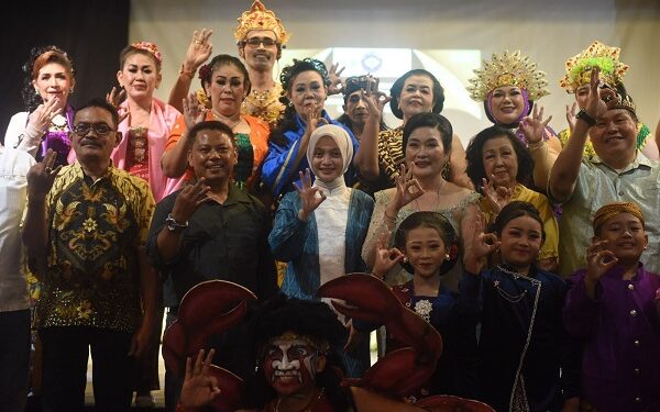 Mbak Wali Apresiasi Pentas Ketoprak Rindu Budoyo, Ajak Generasi Muda Lestarikan Budaya