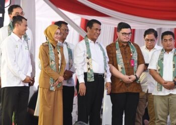 Dampingi Mentan Kunjungi PG Pesantren Baru, Mbak Wali Siap Dukung Swasembada Gula Nasional