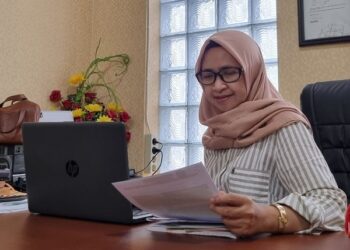 Emi Puasa Handayani: Dari Teladan Sang Ayah hingga Menjadi Sosok Penginspirasi di Dunia Hukum
