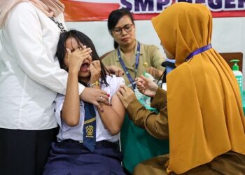 Kejar Capaian Vaksinasi HPV, Dinkes Lakukan Jemput Bola ke Seluruh SMP di Kota Kediri