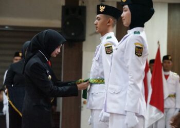 Mbak Wali Kukuhkan Paskibraka Kota Kediri Tahun 2025