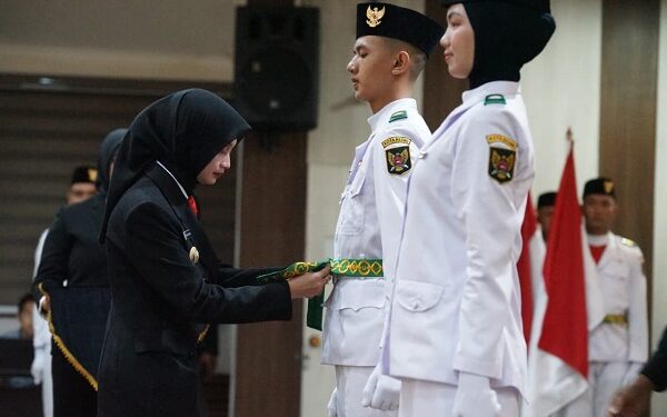 Mbak Wali Kukuhkan Paskibraka Kota Kediri Tahun 2025