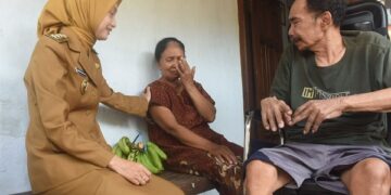 Serahkan Bantuan Biaya Hidup – Alat Disabilitas, Mbak Wali Tegaskan Akan Selalu Hadir Dampingi Masyarakat