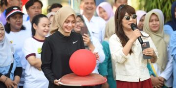 Mbak Wali Ikut Meriahkan Lomba Peringatan HUT RI Ke-80 Bersama Pegawai Pemkot Kediri