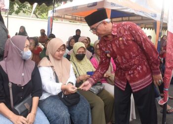 Pasar Murah Hari Lahir Ke-80 Kejari, Gus Qowim: Berikan Manfaat Nyata Bagi Masyarakat