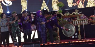 Peringati Hari Jadi Kota Kediri Ke-1.146, Gus Qowim Buka Mahakarya dan Luncurkan Pekan Belanja Kota Kediri