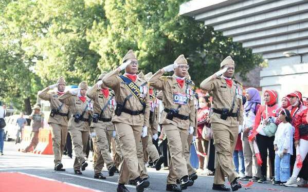 Lomba Baris Kreasi Tingkat Kota Kediri, 97 Regu Tampilkan Yel-yel Seru dan Kostum Nyentrik