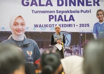 Mbak Wali Hadiri Gala Dinner Turnamen Sepak Bola Wanita Piala Wali Kota Kediri I – 2025, Beri Semangat Para Atlet