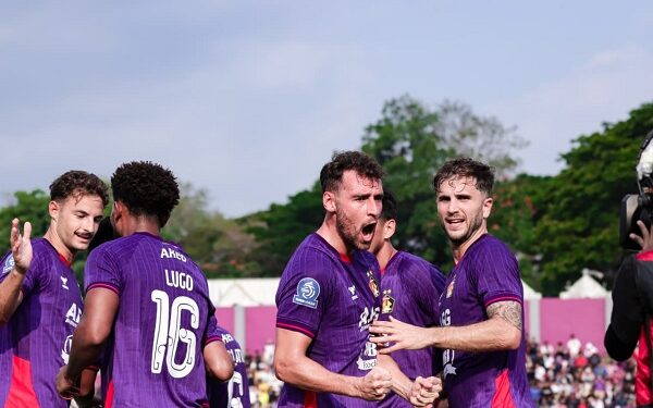 Gol Cepat Duo Spanyol Antar Persik Raih Kemenangan Krusial