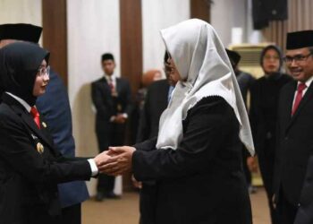Mbak Wali Lantik 23 Pejabat Tinggi Pratama, Berikut Daftar Sosok Mereka