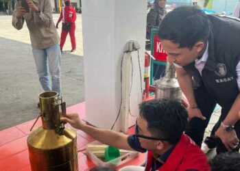 Pastikan Kualitas BBM, Polisi dan Pertamina Lakukan Uji di Tiga SPBU Kota Kediri