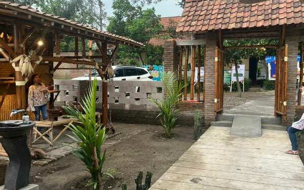 Pastikan Kualitas BBM, Polisi dan Pertamina Lakukan Uji di Tiga SPBU Kota Kediri