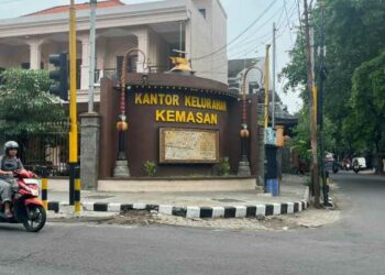 Pastikan Kualitas BBM, Polisi dan Pertamina Lakukan Uji di Tiga SPBU Kota Kediri