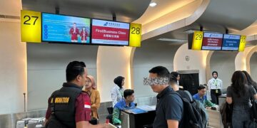 Tak Laporkan Alamat Baru, Dua TKA Tiongkok Dikenai Denda dan Dideportasi