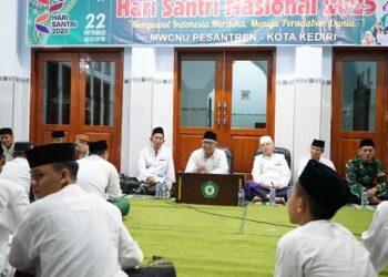 Hari Santri 2025, Gus Qowim Ajak Santri Kawal Kemerdekaan dengan Ilmu dan Akhlak