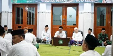 Hari Santri 2025, Gus Qowim Ajak Santri Kawal Kemerdekaan dengan Ilmu dan Akhlak
