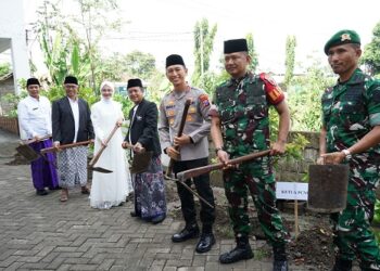 Upacara Peringatan Hari Santri Nasional, Mbak Wali Ajak Santri Hadapi Tantangan Zaman