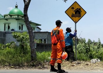 Tingkatkan Kesiapsiagaan Bencana, Pemkot Kediri Pasang 238 Rambu Jalur Evakuasi di 46 Kelurahan