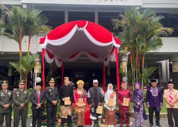 Busana Adat Unik Semarakkan Upacara Sumpah Pemuda Kota Kediri