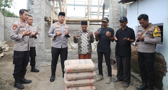 Wujud Kepedulian, Polres Kediri Bantu Bangun Masjid Al-Huda Kepung