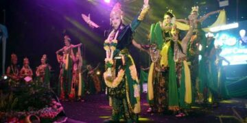 PT Gudang Garam Hadirkan Pertunjukan Mistis Nan Megah Samudra Kasetya di Dhoho Night Carnival 2025