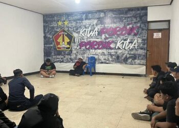 Suporter Persik Datangi Mess, Tuntut Kejelasan Laga Kontra Persebaya