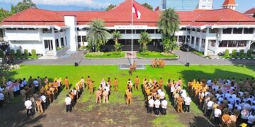Pimpin Apel Pagi, Gus Qowim Ajak Pegawai Pemkot Kediri Nyalakan Kembali Semangat Juang