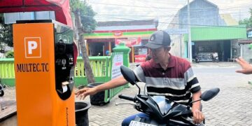 Parkir Digital di Pasar Banjaran Dongkrak Pendapatan Parkir 10 Persen per Hari