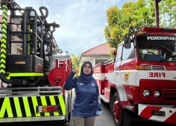 Rana Hertiningsih: Perempuan Tangguh di Barisan Pemadam Kebakaran Kota Kediri