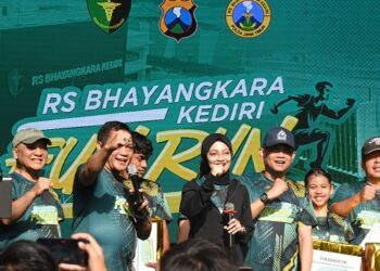 Semarak Fun Run RS Bhayangkara, Mbak Wali Dorong Gaya Hidup Sehat di Kota Kediri