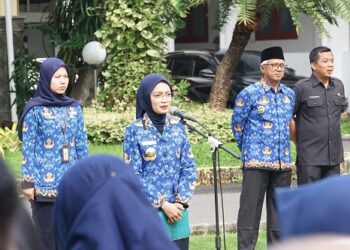 Mbak Wali Tegaskan Kesiapsiagaan Hadapi Musim Hujan saat Pimpin Apel Pagi