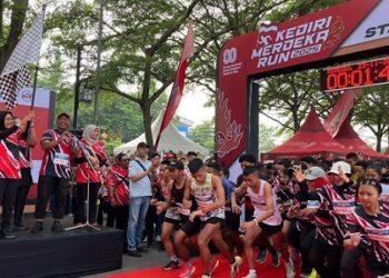 Ribuan Peserta Meriahkan Kediri Merdeka Run 2025 di SLG