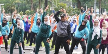 Pagi Ceria Bersama GOW, Gus Qowim Ajak Perempuan Kediri Tetap Bugar
