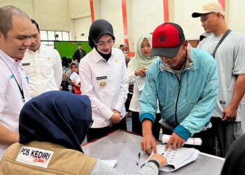 Mbak Wali Tinjau Langsung Penyaluran BLTS