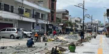 Progres Pedestrian Baru Jalan Stasiun Positif, Kabel Mulai Ditata