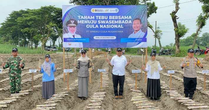 Sukseskan Swasembada Gula Nasional, PG Ngadiredjo – Kabupaten Kediri Tanam Tebu Serentak
