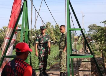 Dandim 0809/Kediri Tinjau Pembangunan Jembatan Gantung Perintis Garuda