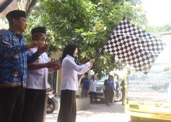 Mbak Wali Lepas Tujuh Truk Bantuan Logistik untuk Aceh, Sumatera Utara dan sekitarnya