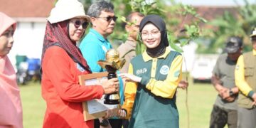 Hari Menanam Pohon Sedunia, Mbak Wali Tegaskan Komitmen Ketahanan Lingkungan
