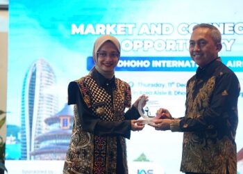 Presentasi Diskusi Panel di Bandara Dhoho, Mbak Wali Pacu Konektivitas dan Investasi Kota Kediri