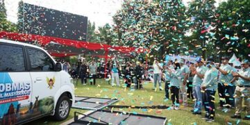 Jalan Sehat Bersama LKK, Mbak Wali Hadirkan Mobil Pelayanan Masyarakat untuk Perkuat Layanan Kelurahan