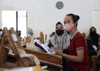 Dorong Kualitas Produksi Lebih Baik, Pemkot Kediri Bekali Buruh Rokok Keterampilan dan Edukasi K3