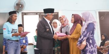Gus Qowim Salurkan Bakti Sosial di Hari Ibu, Kuatkan Perempuan Kepala Keluarga