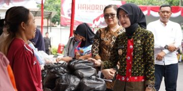 Mbak Wali Tinjau Operasi Pasar Murni Kejari Kota Kediri, Kolaborasi Jaga Stabilitas Harga Jelang Nataru